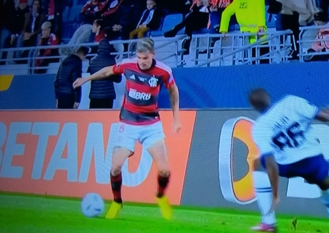 Flamengo faz reuniões a portas fechadas e tenta juntar cacos após fracasso