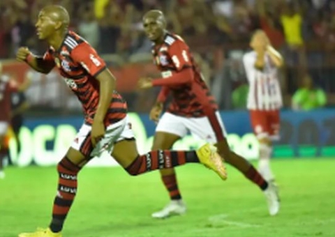 Flamengo empata com Bangu com volta de Rodrigo Caio e gol de Lorran