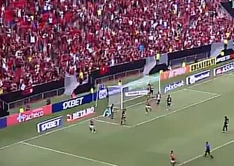 Advogada de Marinho notifica Flamengo para reintegração imediata ao grupo