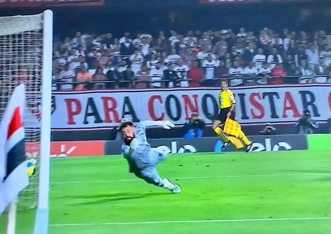 Flamengo abre boa vantagem contra o São Paulo e fica perto da final da Copa do Brasil
