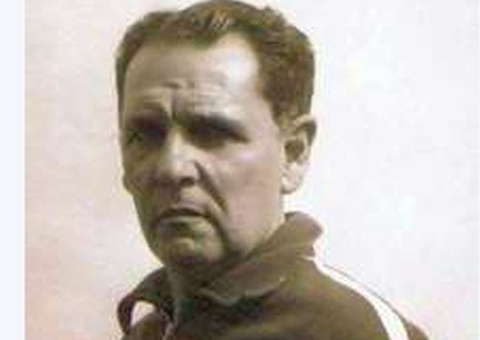 Flávio Costa, ex-comandante de Flamengo e Vasco, é técnico mais vitorioso do Carioca