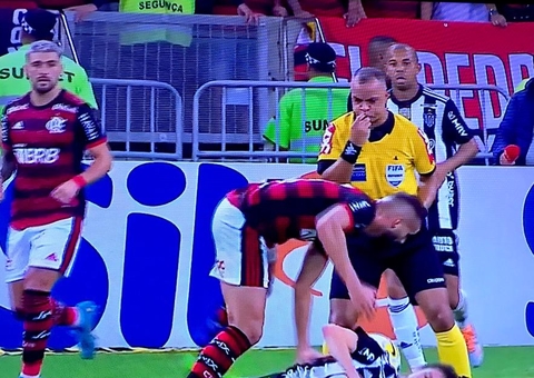 CBF admite erros inaceitáveis da arbitragem e diz que são divisor de águas