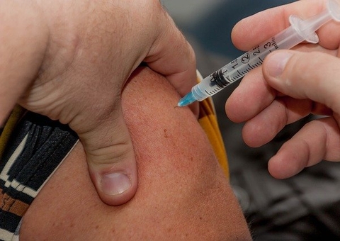 Pfizer vai pedir autorização nos EUA para 3ª dose de vacina por riscos de reinfecção