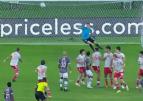 Flu faz no fim, vence Argentinos Juniors e pode encarar Fla na Libertadores