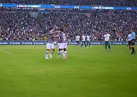 Fluminense vence Palmeiras e cola no Flamengo