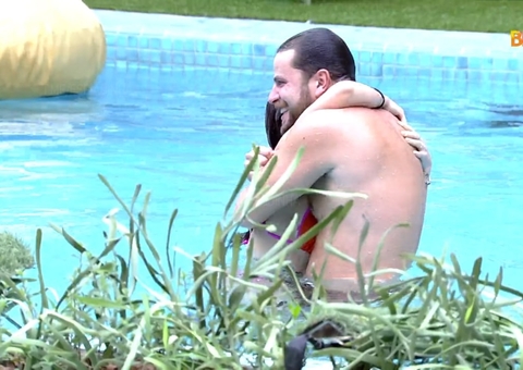 BBB 22: Após pedir beijo, Gustavo lamenta não ter visto quando Larissa ‘pagou peitinho'