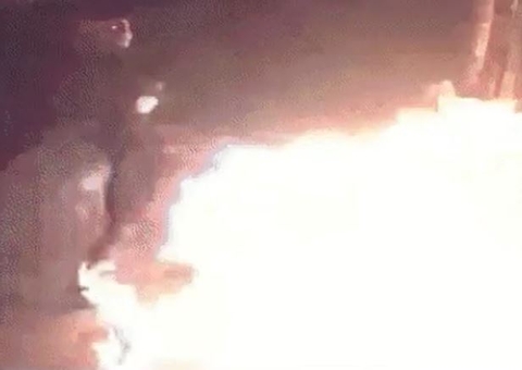 Vídeo: Jovem coloca fogo em loja após dono se recusar a vender fiado