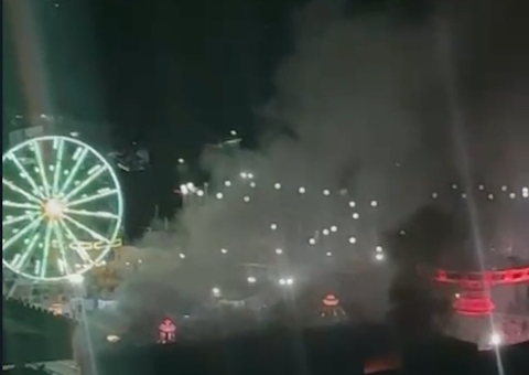 Princípio de incêndio atinge brinquedo 'Casa Fantasma' no Mirage Park em Manaus