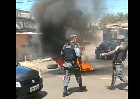 Facção provoca novo incêndio e desafia a polícia em área vermelha de Manaus