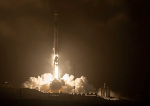 Nasa lança espaçonave para atingir asteroide e desviar rota em direção à Terra