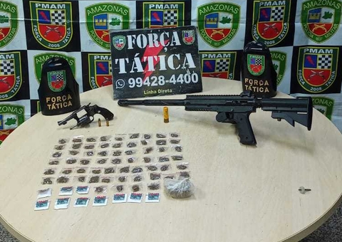 Fuzil e drogas são encontrados em bolsa abandonada na Compensa