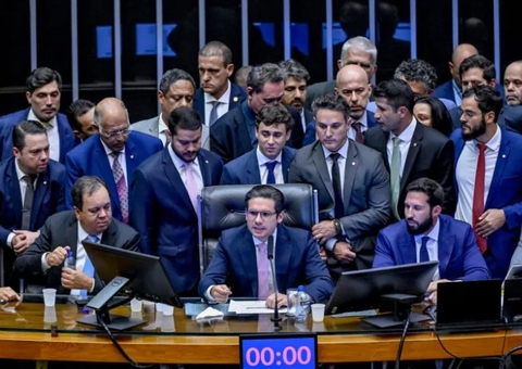 Câmara vota hoje PEC que pode acabar com foro privilegiado de políticos