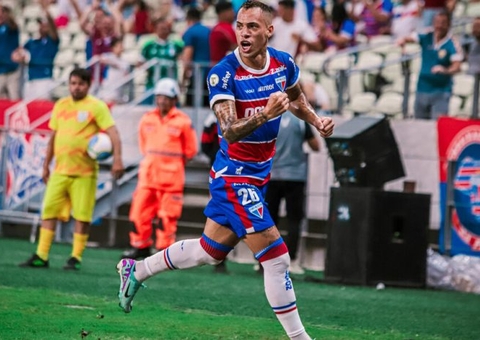 Fortaleza bate o Vitória em noite de Breno Lopes inspirado e cola no G6