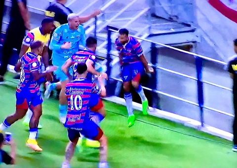 Flamengo joga mal e perde para o Fortaleza no Castelão