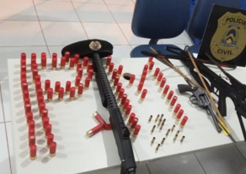 Idoso invade posto de saúde e tenta matar médico com armas e flechas