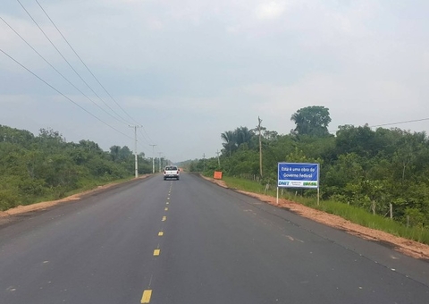 Homem morre após carro capotar durante acidente grave na BR-319