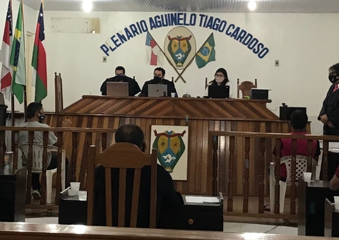 Homem é condenado a 8 anos por tentar matar dupla a terçadadas no Amazonas