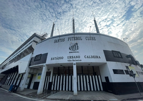 Santos é notificado pela Fifa e vê Pedro Caixinha irredutível por acordo