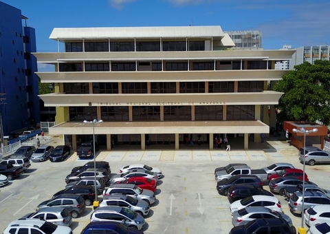 TRE-AM promove o I Exame de Seleção para o Programa de Residência Jurídica