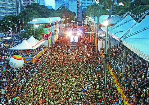 Governador da Bahia afirma que carnaval em 2022 está cancelado