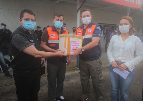 Vacinas contra Covid-19 e auxílio estadual são entregues em Eirunepé