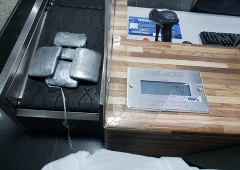 Passageiro é preso com 'supermaconha' colada ao corpo em aeroporto de Manaus