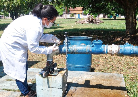 Água permanece contaminada e imprópria para consumo em Parintins, dizem relatórios