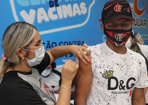 Vacinação contra Covid-19 em shoppings de Manaus encerra domingo