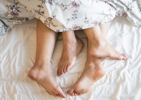 Religiosos são mais satisfeitos com suas vidas sexuais, diz estudo britânico