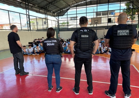 Adolescente que trocava mensagens sobre ataques em escolas é apreendido em Manaus