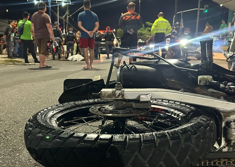 Motociclista de app  se desequilibra e sofre acidente fatal na Av. Max Teixeira 