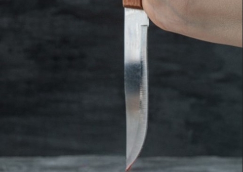 Mulher fere namorado no rosto durante briga no Jorge Teixeira 