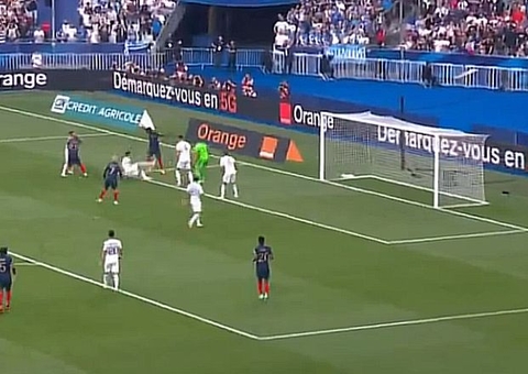 França vence Grécia e segue 100% nas Eliminatórias da Euro