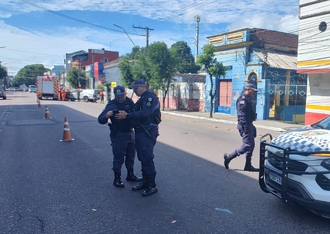 Avenida é interditada no Centro de Manaus após PM encontrar suposto artefato explosivo