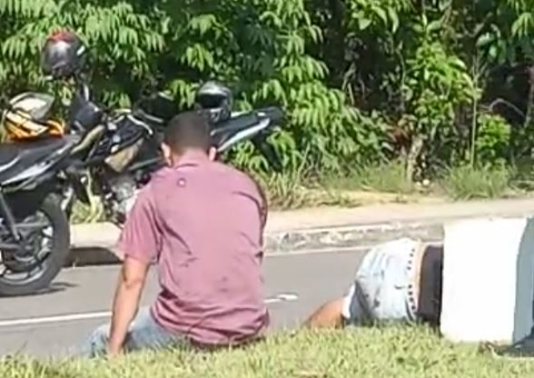 Motociclista e passageiro ficam feridos em acidente em Manaus