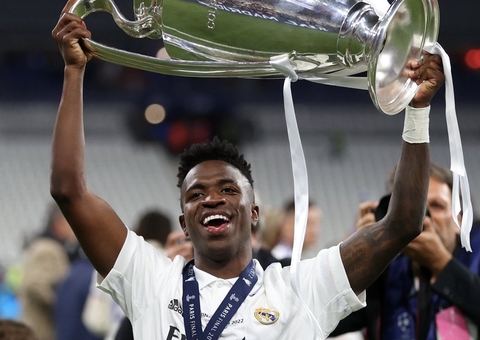 Três clubes preparam oferta de R$ 1 bilhão para ficar com Vini Júnior