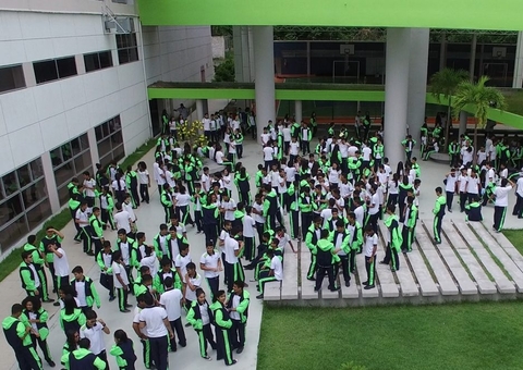 Alunos da Fundação Matias Machline em Manaus denunciam inspetora por abuso de poder