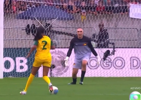 Com gols de Ludmilla, Ronaldinho, Cafu e MC Poze, 'Futebol Solidário' termina empatado no Maracanã