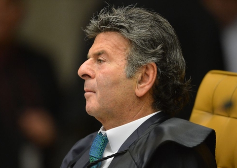 Fux é o terceiro a votar em nova sessão de julgamento de Bolsonaro