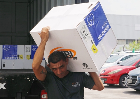 Amazonas recebe 30 mil doses de vacina pediátrica contra Covid-19