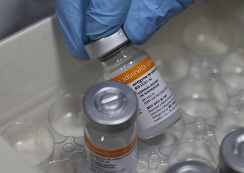 Amazonas já aplicou 299.510 doses de vacina contra Covid-19 