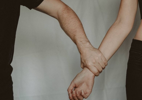 Homem é preso por estuprar enteada de 14 anos em Manaus 