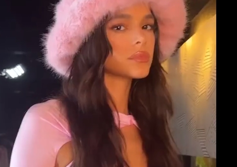 Vazou! Bruna Marquezine posta sem querer foto do visual de Jenny em Besouro Azul