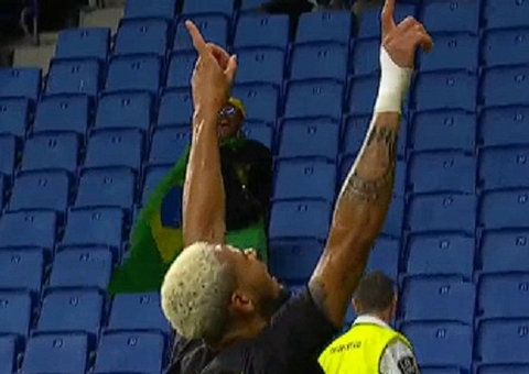 Com gol de estreante, Brasil vence amistoso marcado por acusação de racismo na Espanha
