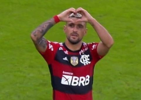 Gabigol e Arrascaeta marcam e Flamengo vence o Fortaleza no Brasileirão