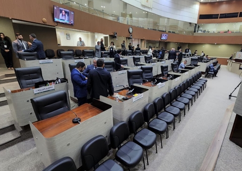 Câmara de Manaus tem debandada com 25 vereadores faltosos nesta segunda