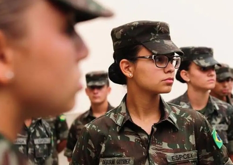 Exército lança editais de concurso com salários de até R$ 8 mil
