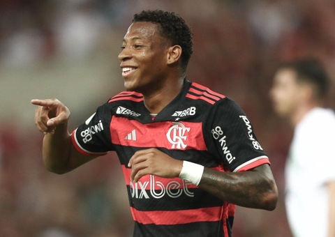 Plata marca gol na final da Copa do Brasil; Gabigol e Hulk brigam