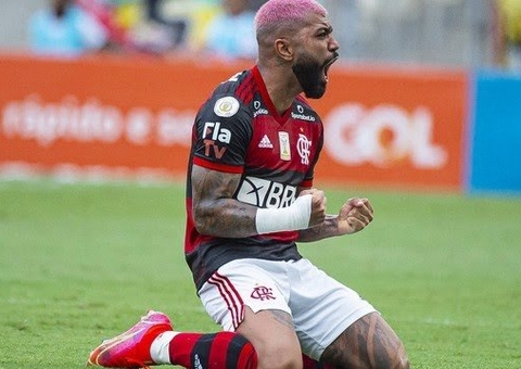Em jogo emocionante, Flamengo vence Inter por 2 a 1 no Maracanã 