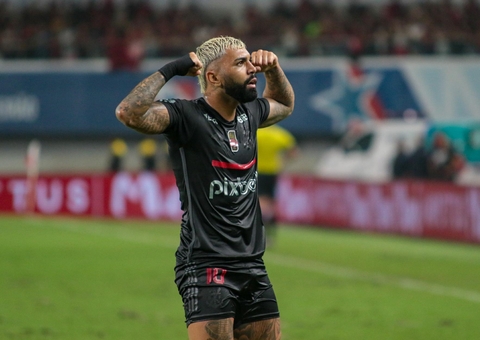 Gabigol vive noite de popstar e dá recado com fim de jejum no Flamengo